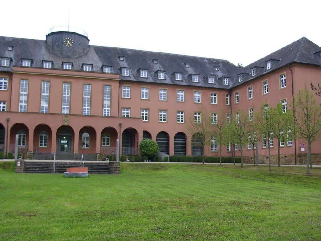 Robert-Schuman-Haus Hotell Trier Exteriör bild